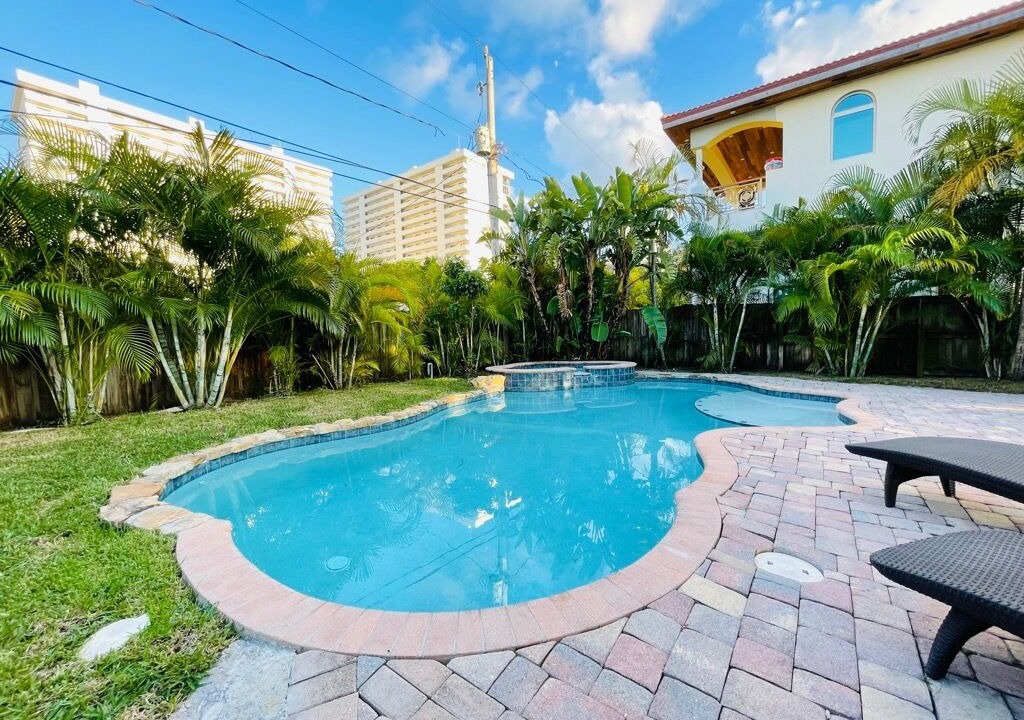 Photo of Outdoor in Dolphin Isles