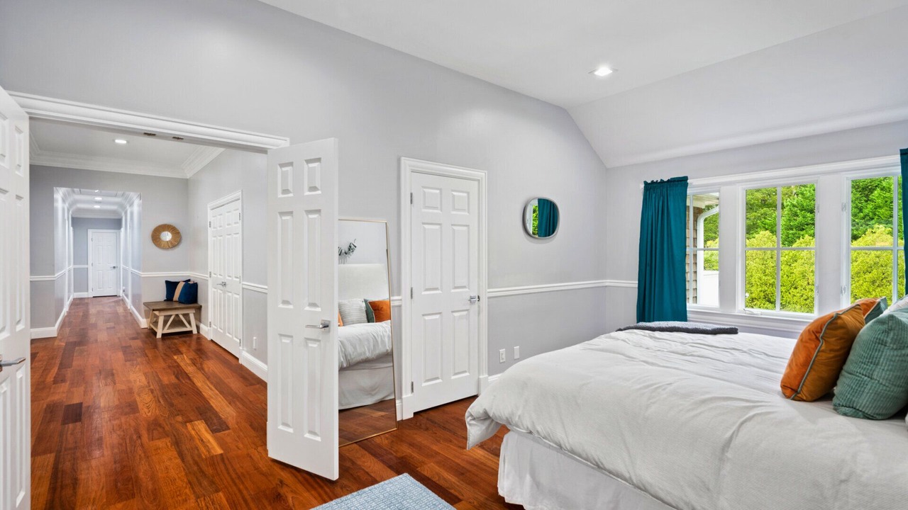 Photo of Bedroom in Noyack