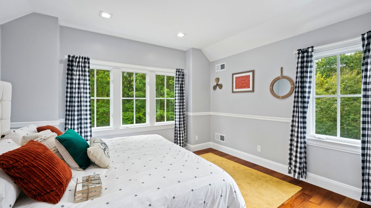Photo of Bedroom in Noyack
