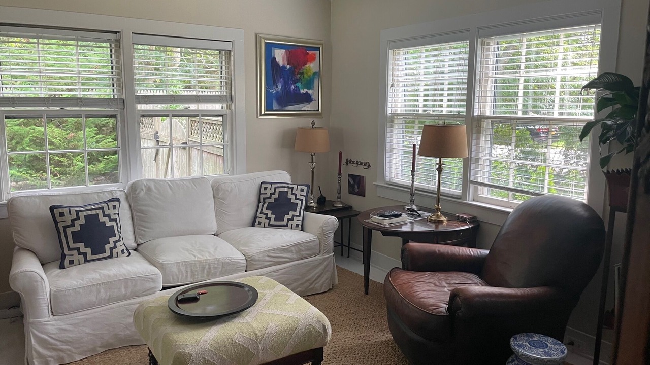 Photo of Livingroom in East Hampton North