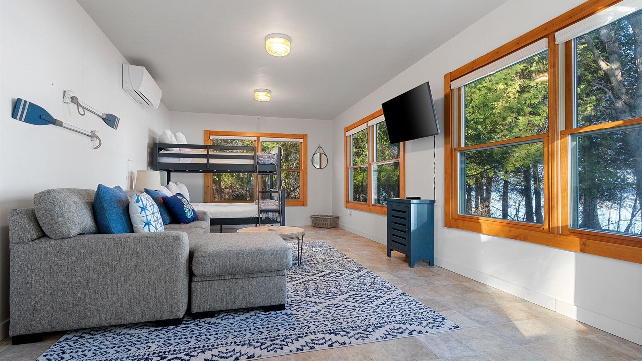 Photo of Bedroom in Little Sturgeon