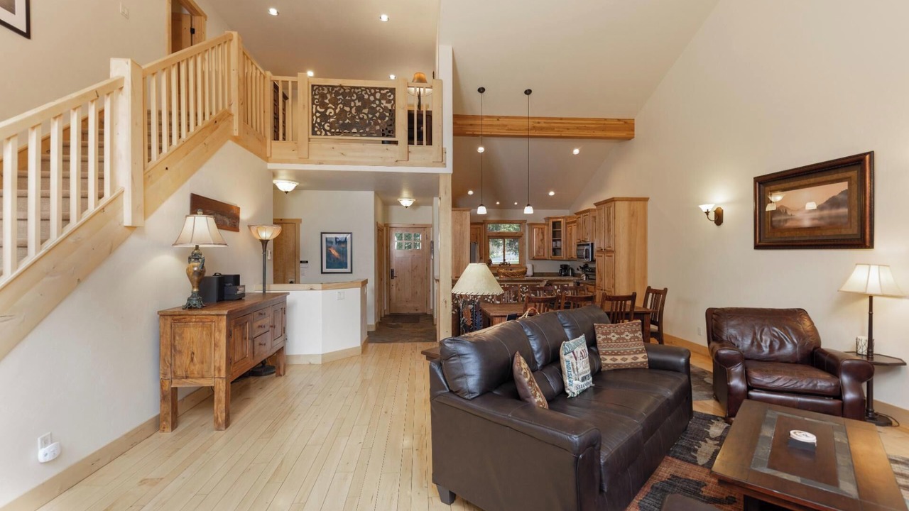 Photo of Livingroom in Blue River