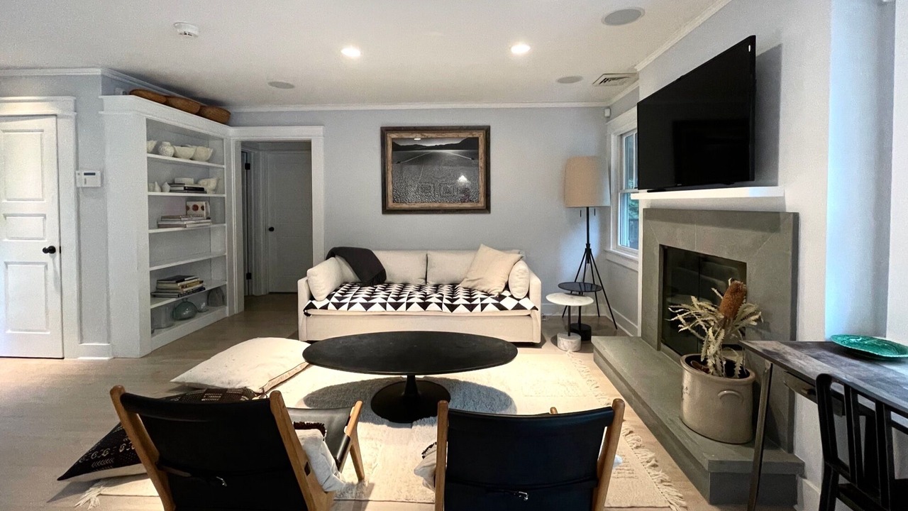 Photo of Livingroom in Wainscott