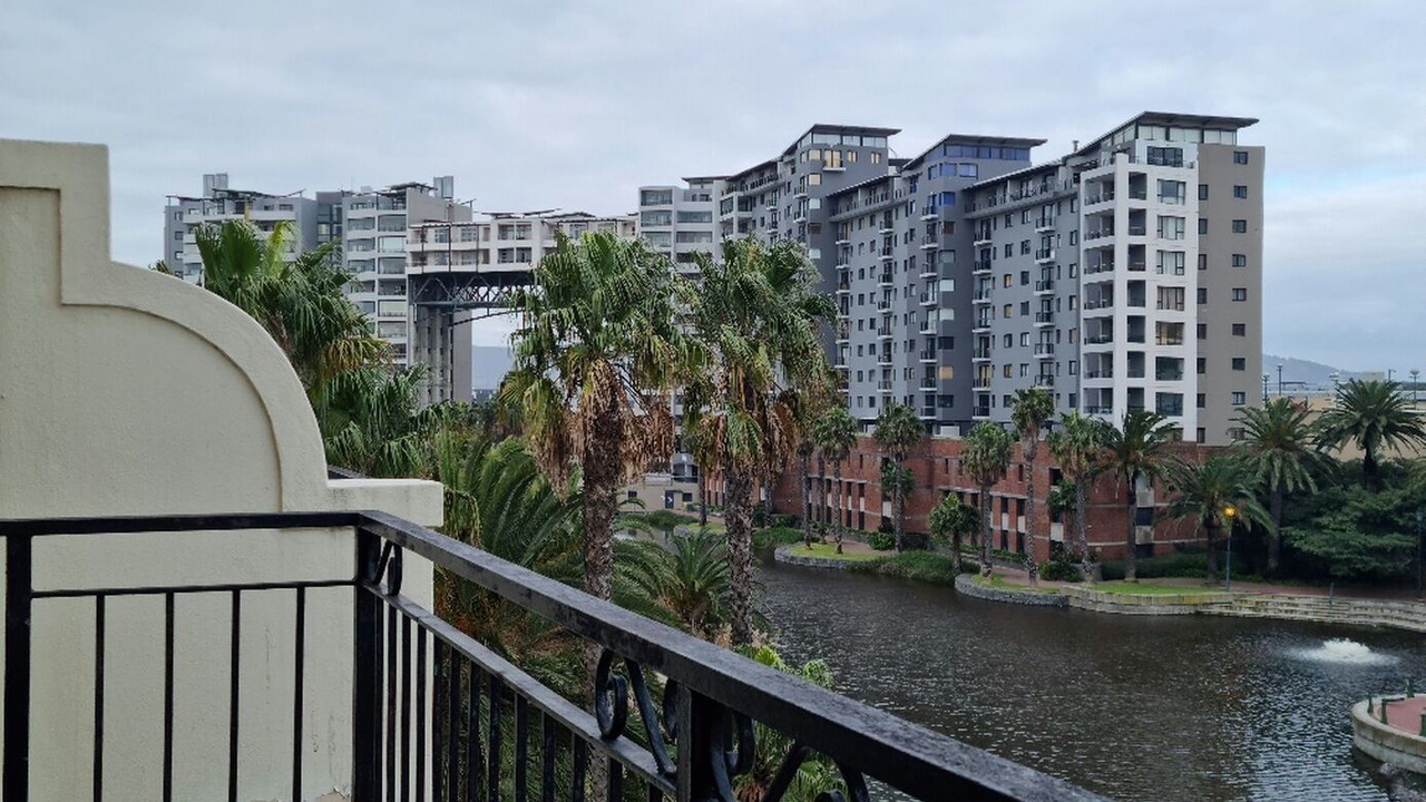 Photo of Patio Balcony in Century City