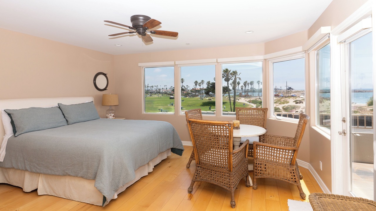 Photo of Bedroom in Pierpont Bay