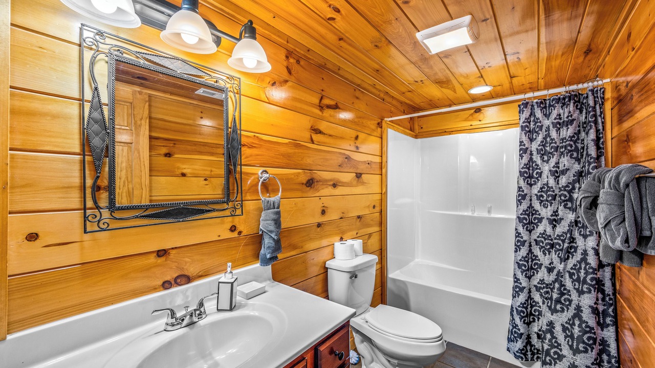 Photo of Bathroom in Pigeon Forge