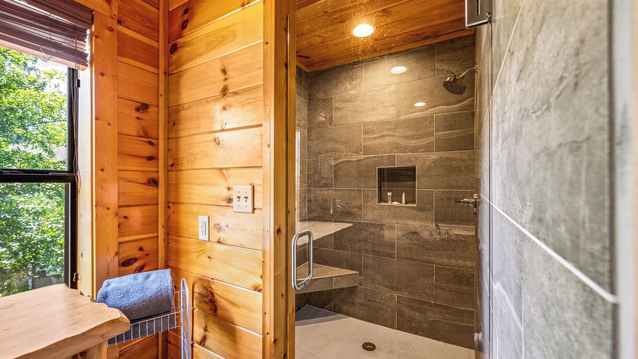 Photo of Bathroom in Pigeon Forge