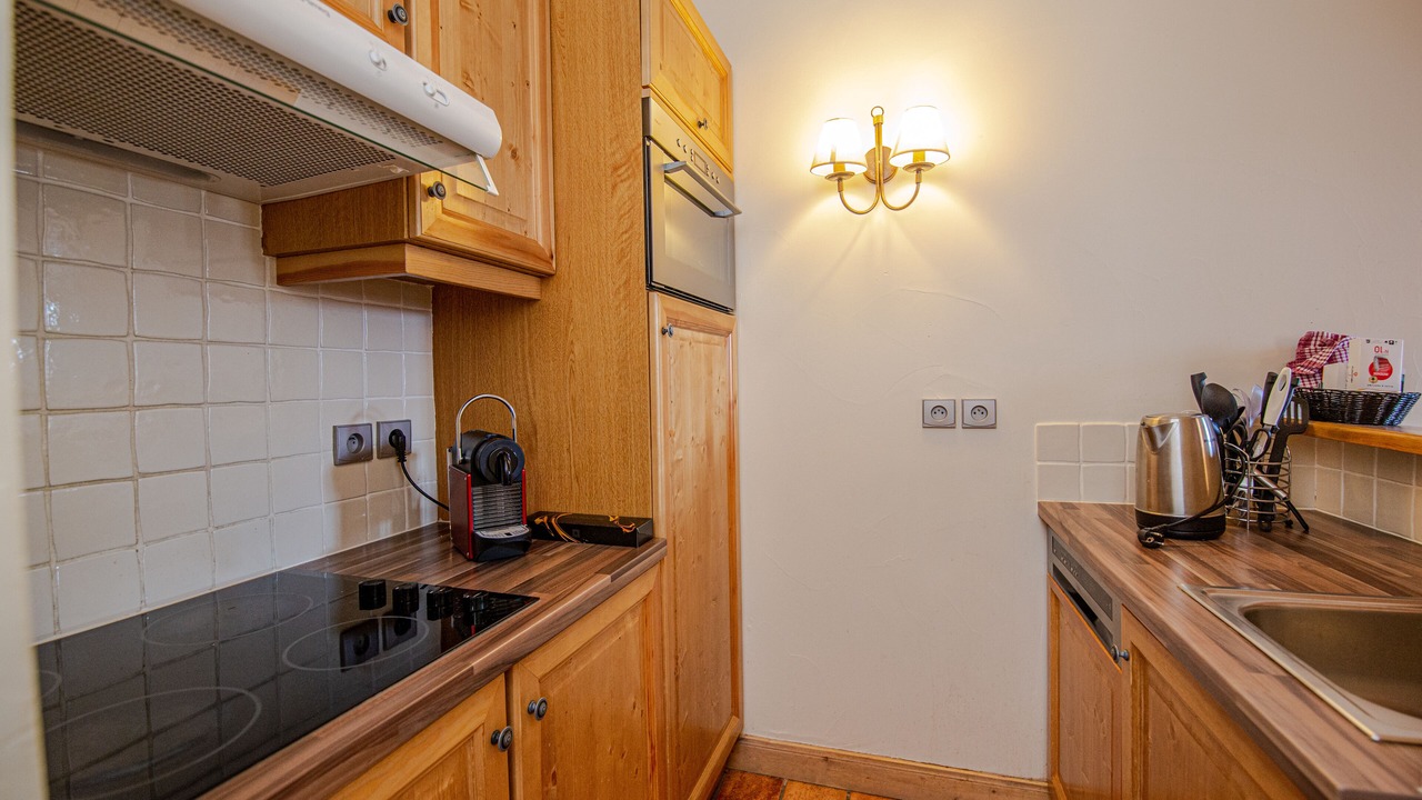 Photo of Kitchen in Arc-1950