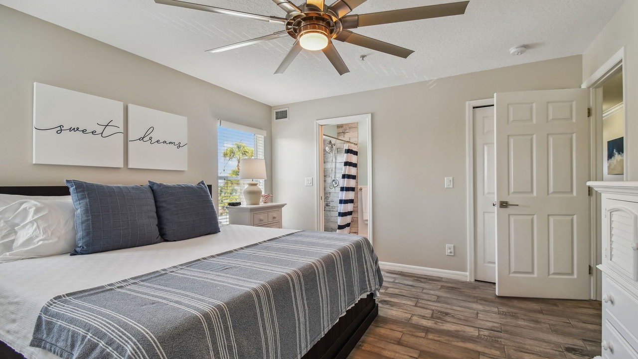 Photo of Bedroom in Independence Square