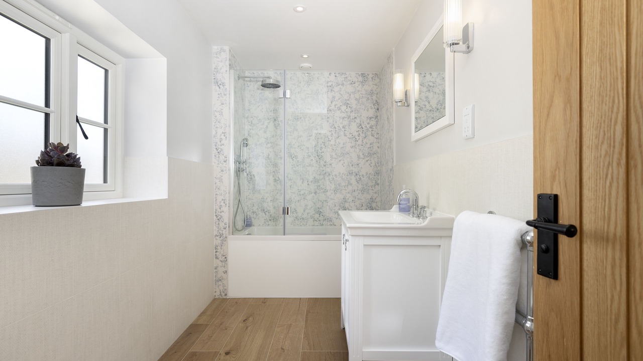 Photo of Bathroom in Bourton-on-the-Hill