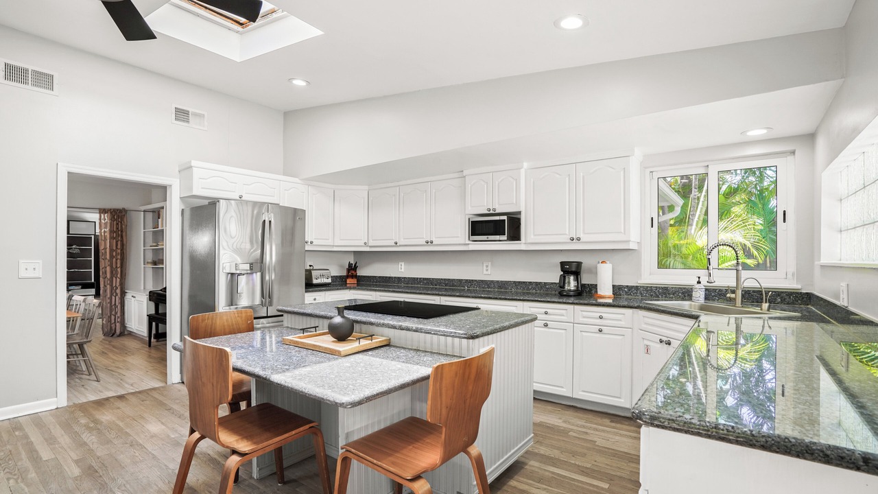 Photo of Kitchen in Lauderdale Beach