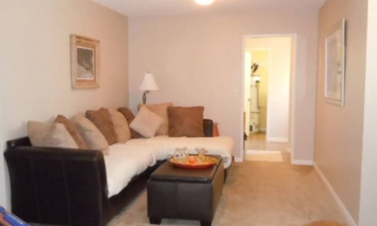 Photo of Livingroom in Silver Strand