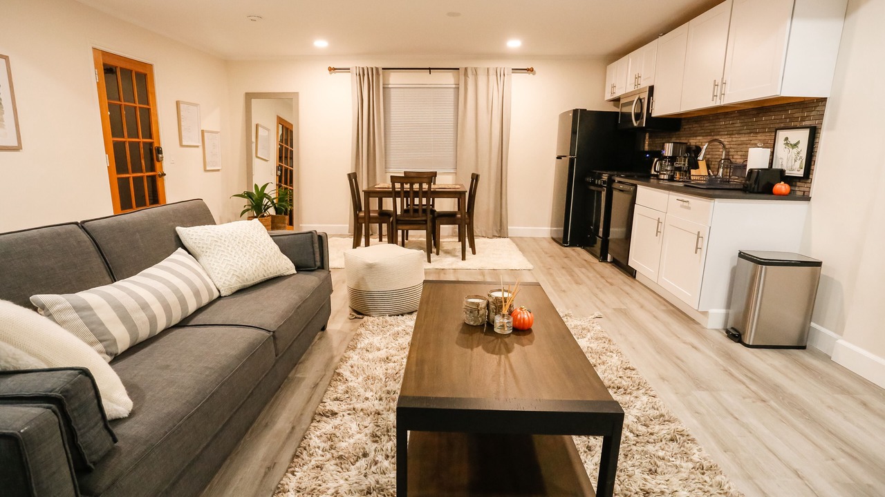 Photo of Livingroom in West Hills