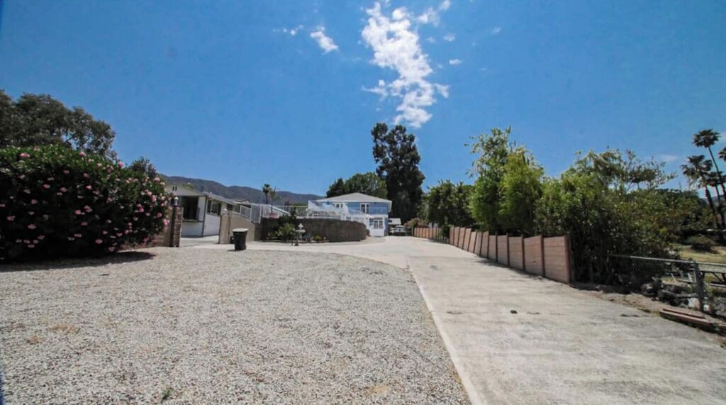 Photo of Outdoor in Lakeland Village