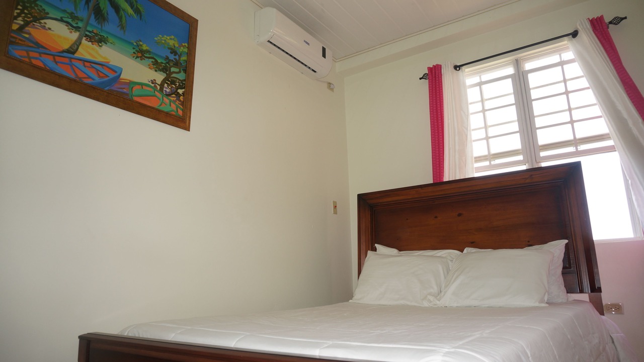Photo of Bedroom in Diamond