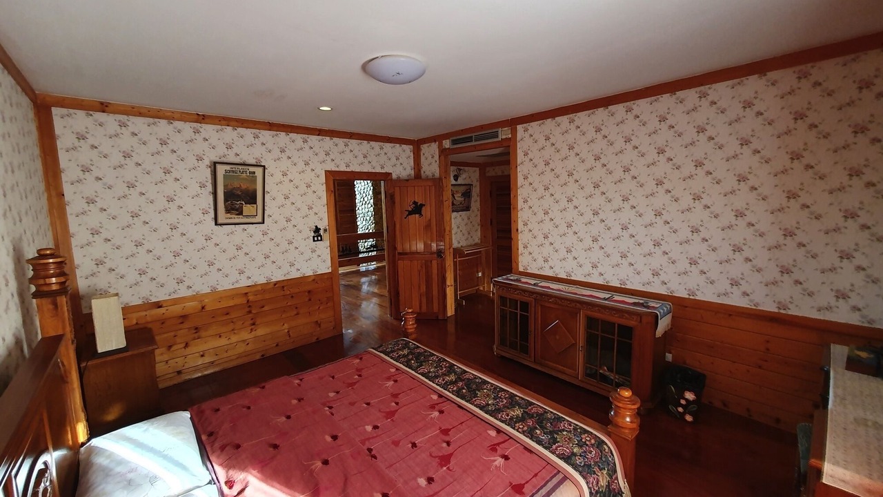 Photo of Bedroom in Khanong Phra