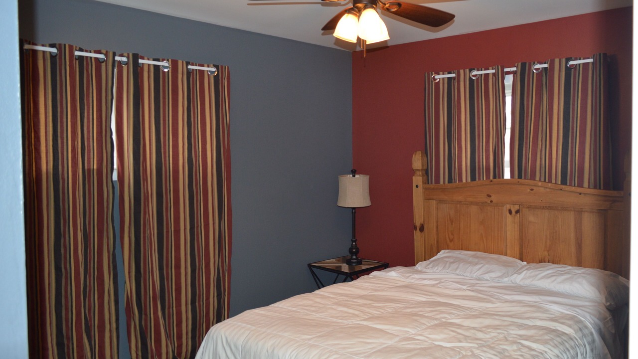 Photo of Bedroom in Aspen Hill