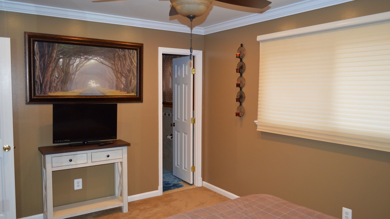 Photo of Bedroom in Aspen Hill