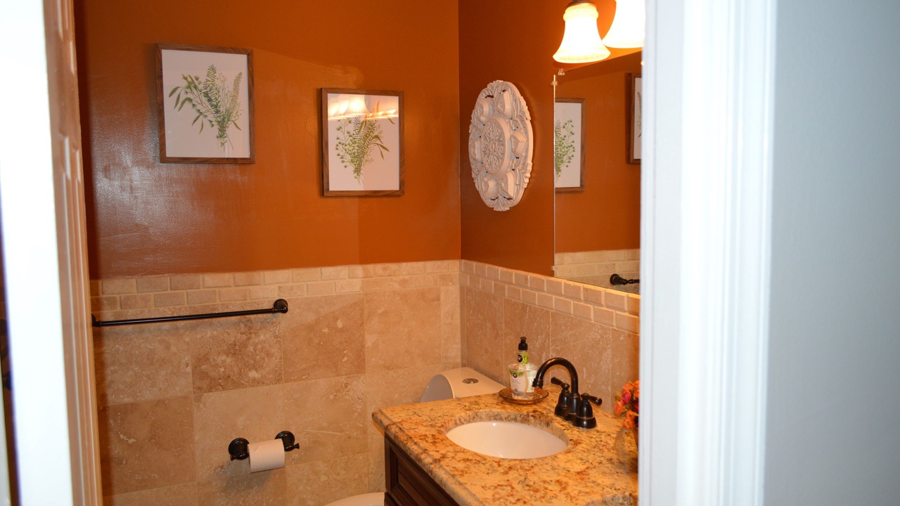 Photo of Bathroom in Aspen Hill