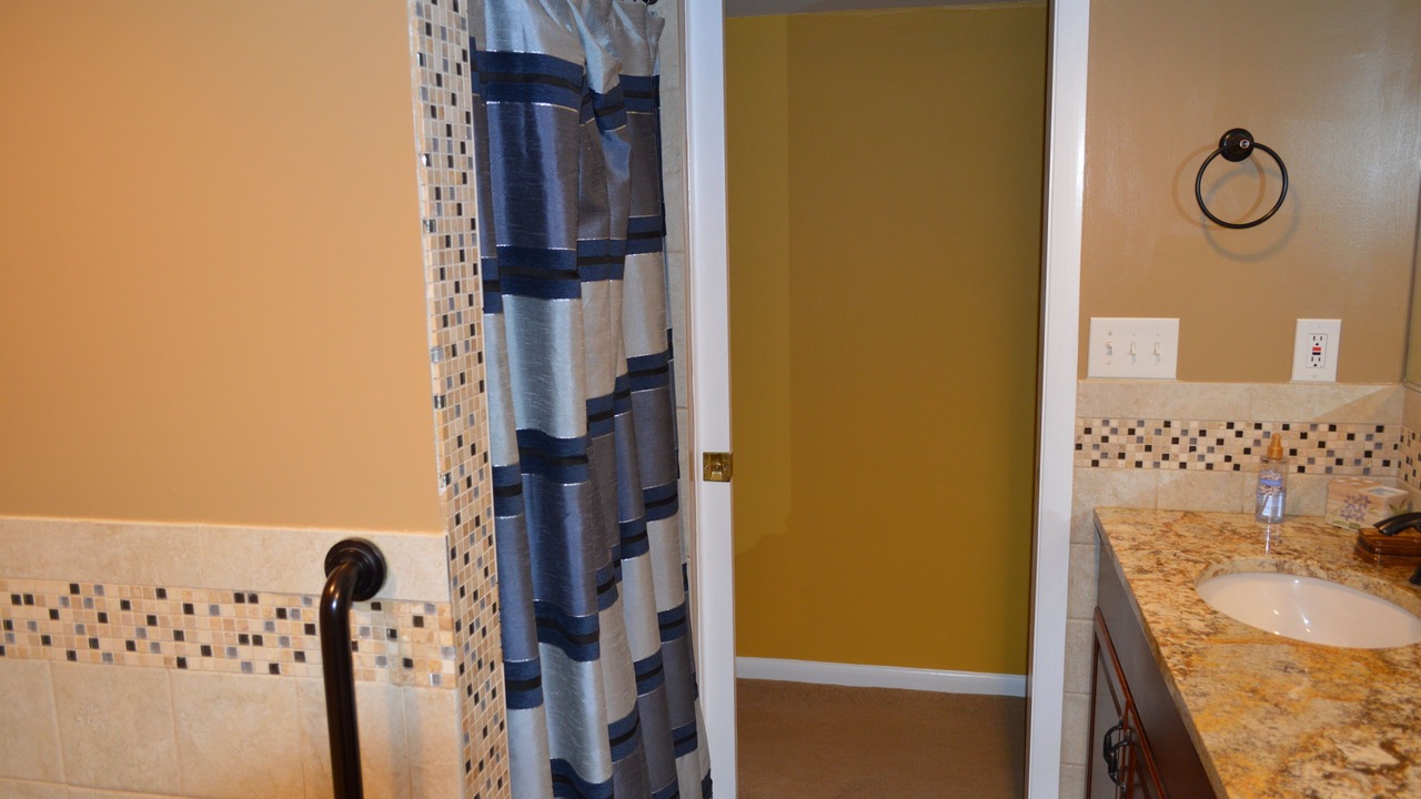Photo of Bathroom in Aspen Hill
