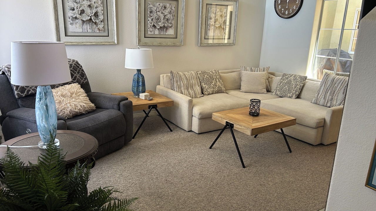 Photo of Livingroom in Downtown