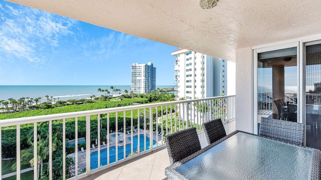 Photo of Outdoor in Park Shore