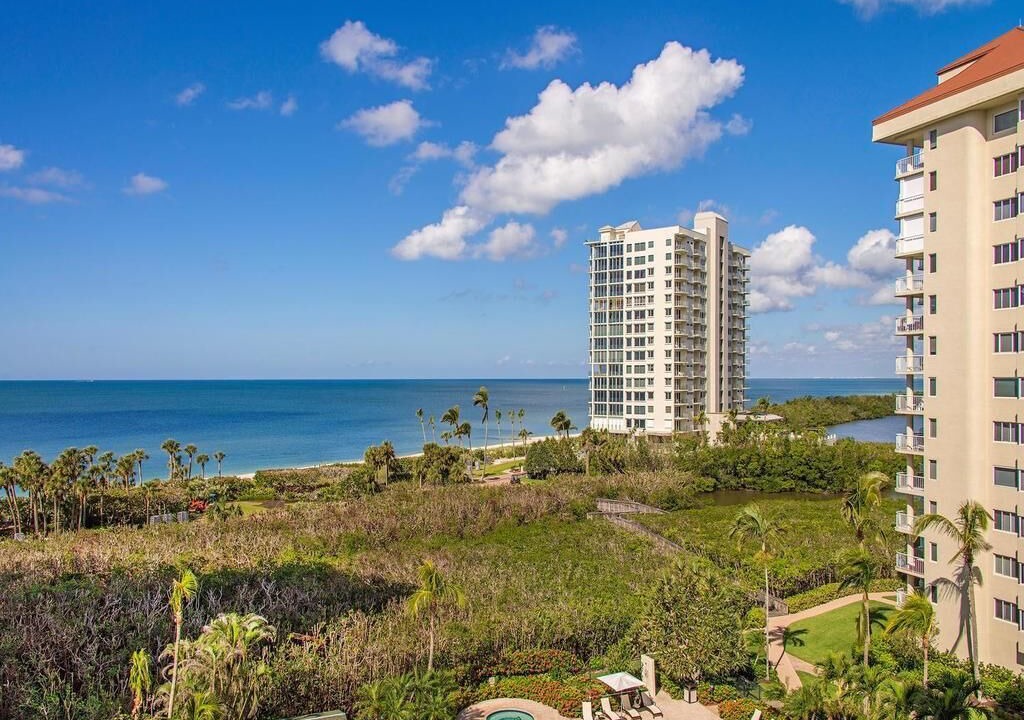 Photo of Outdoor in Park Shore