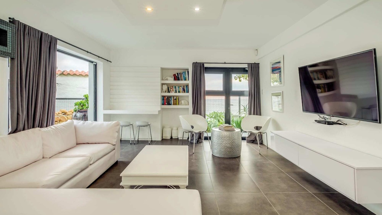 Photo of Livingroom in Camps Bay
