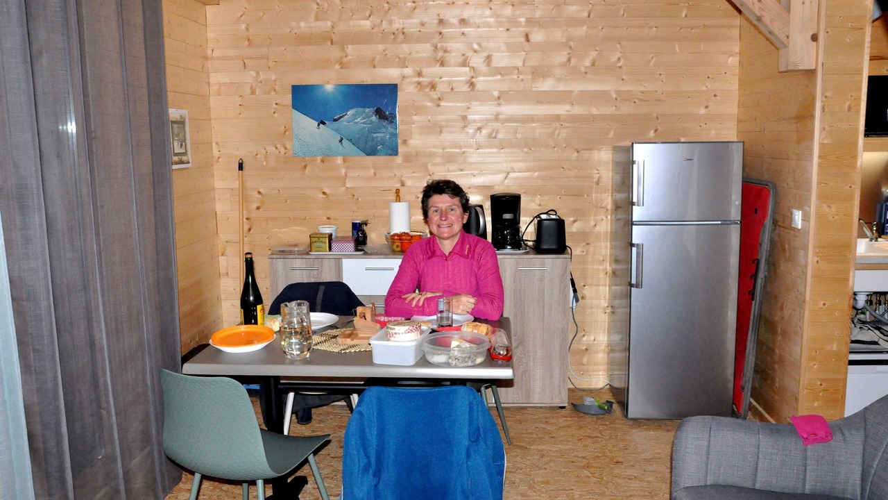 Photo of Others in Queige
