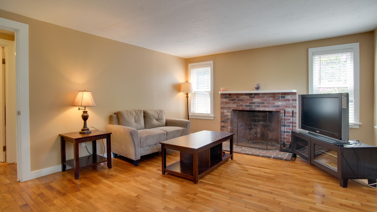 Photo of Livingroom in Falmouth Heights