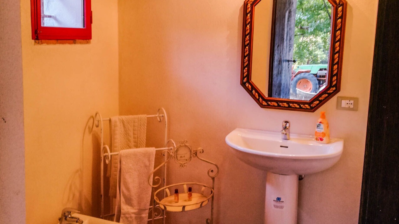 Photo of Bathroom in Buti