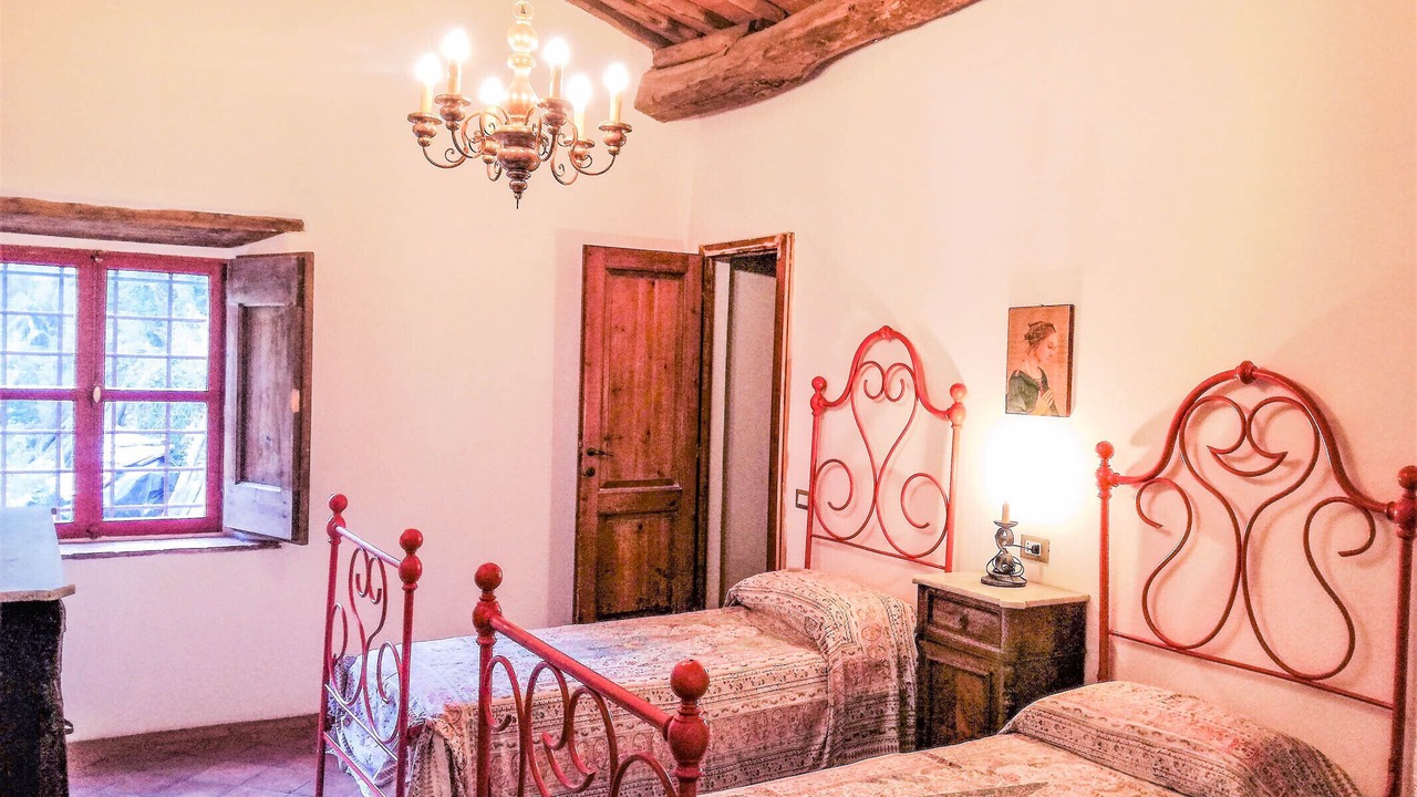 Photo of Bedroom in Buti