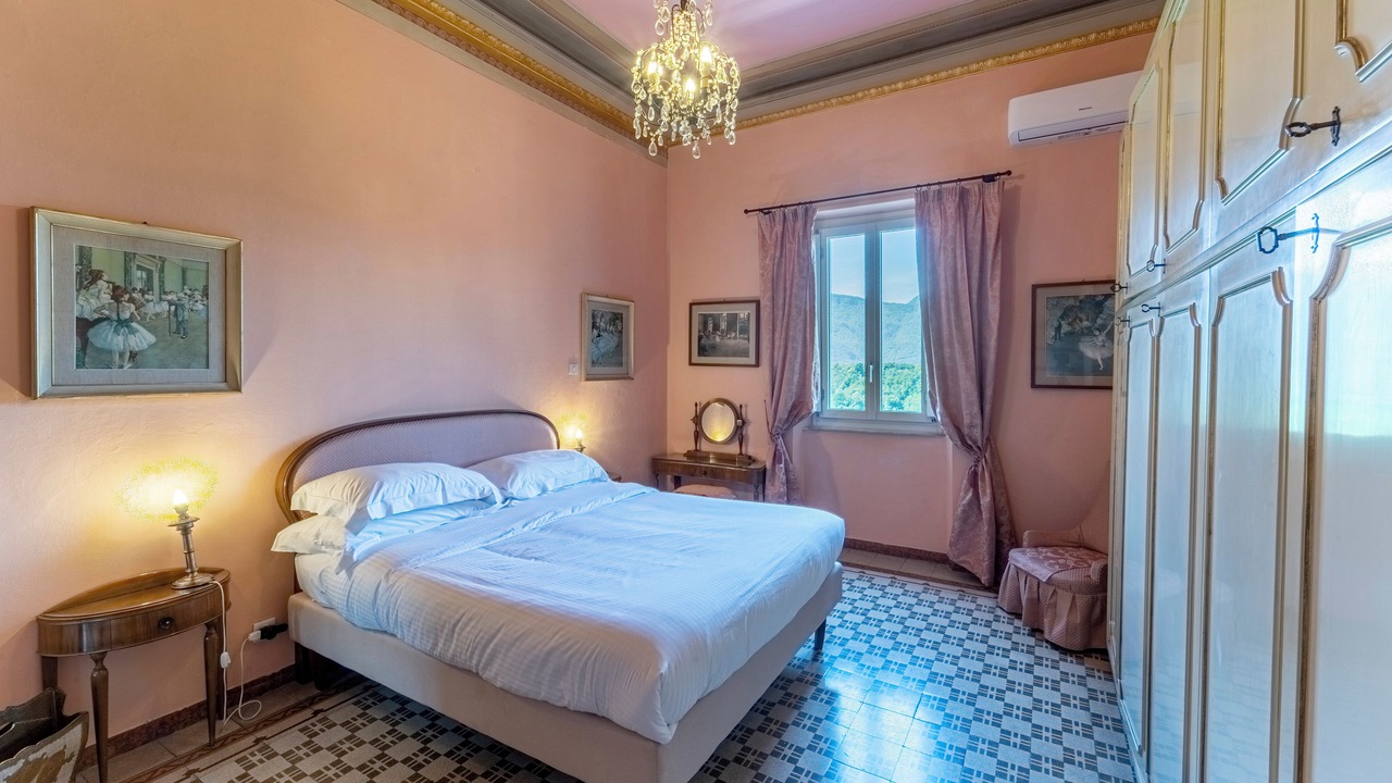 Photo of Bedroom in Mologno