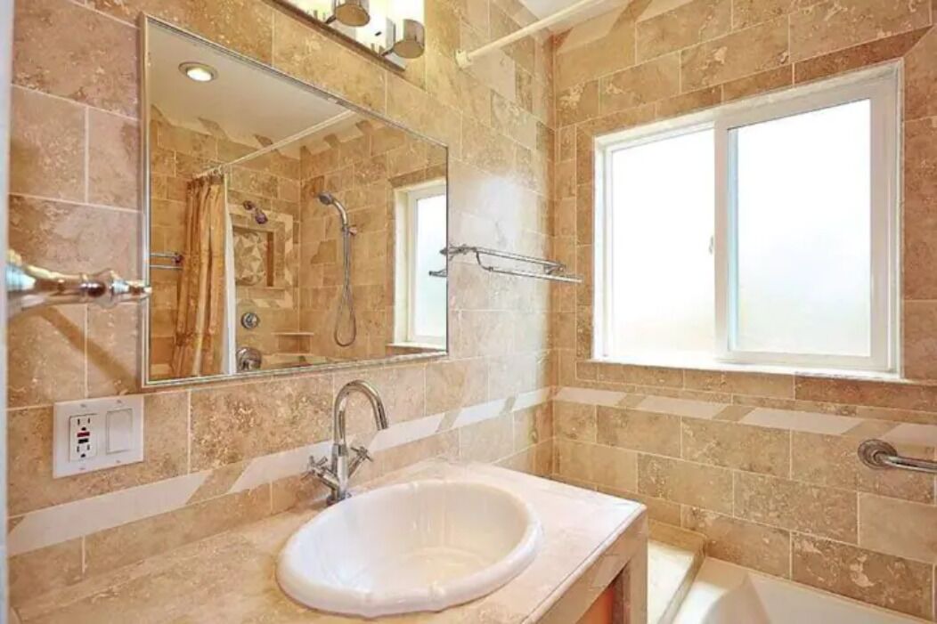 Photo of Bathroom in Mar Vista