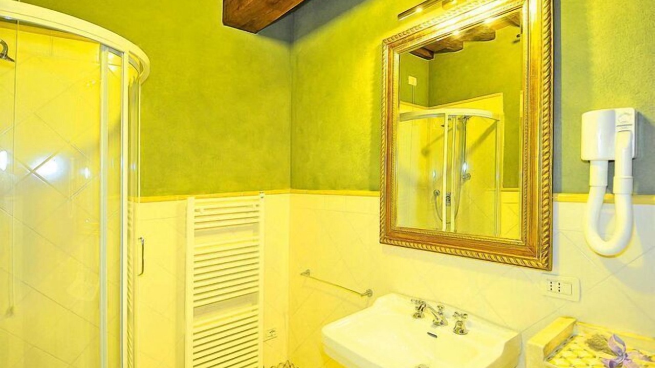 Photo of Bathroom in Buti