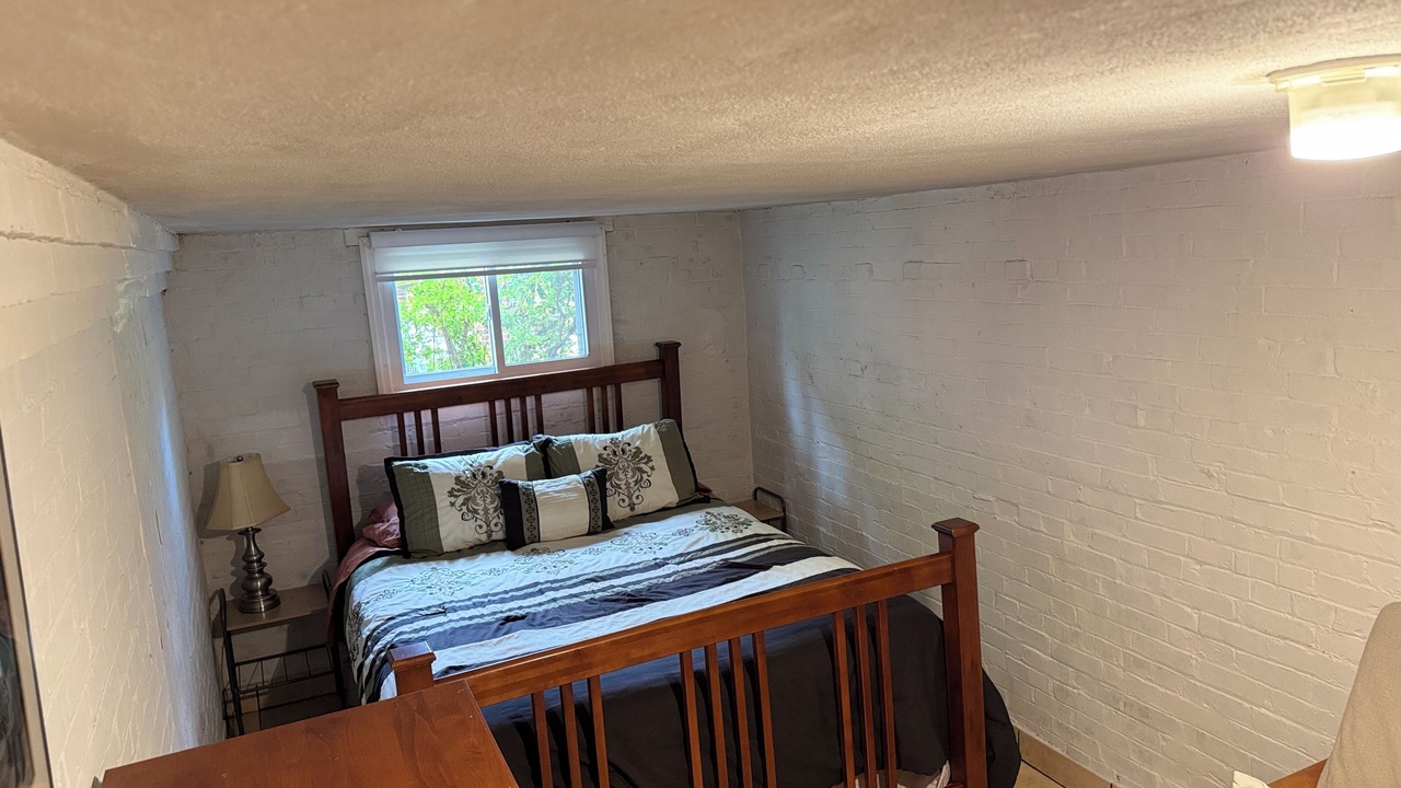 Photo of Bedroom in North Cleveland Park