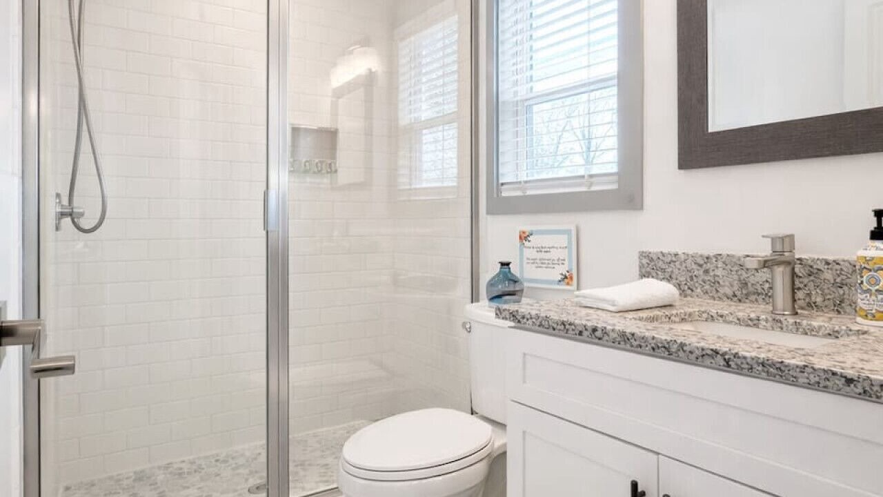 Photo of Bathroom in Villa Heights