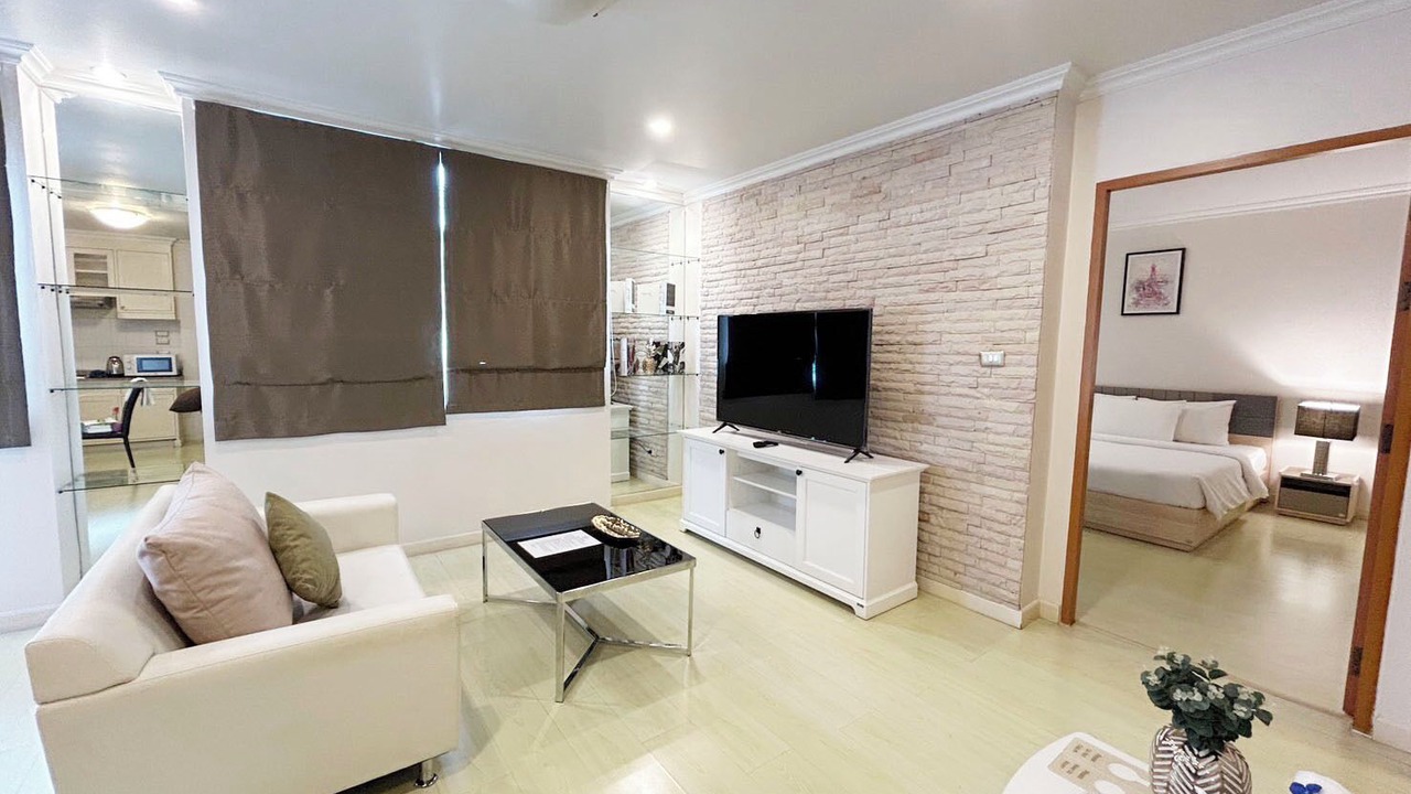 Photo of Bedroom in Khlong Tan Nuea
