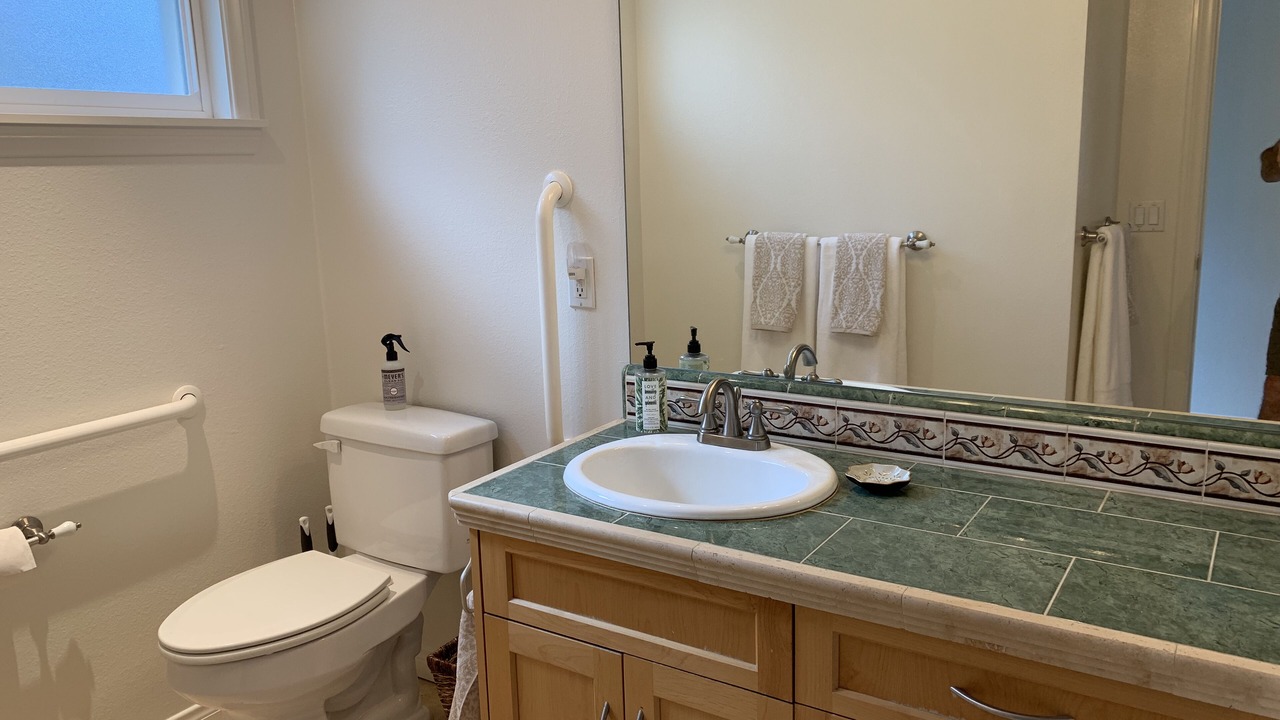 Photo of Bathroom in Meiners Oaks