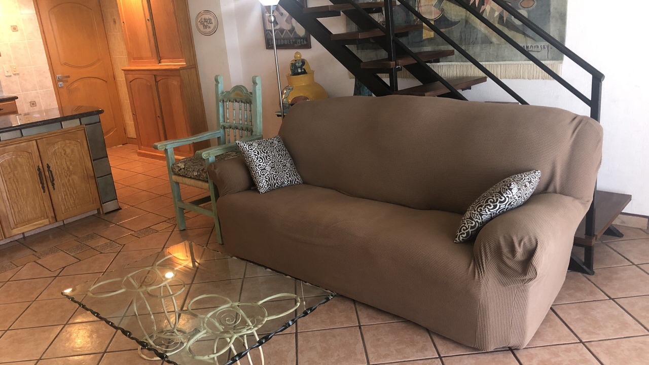 Photo of Livingroom in South Shore Hotel Area