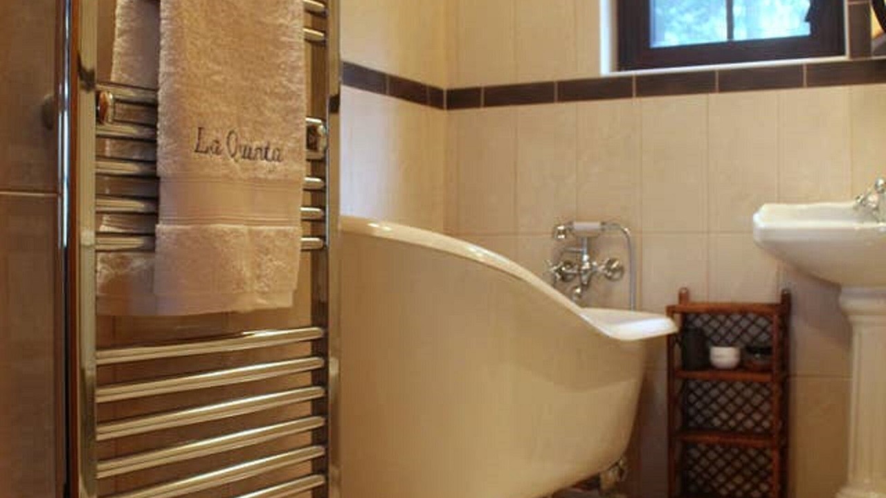 Photo of Bathroom in Apra