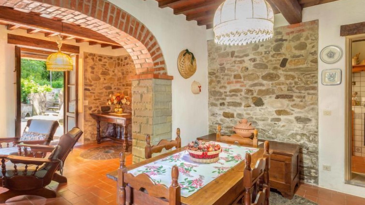 Photo of Bedroom in Molezzano