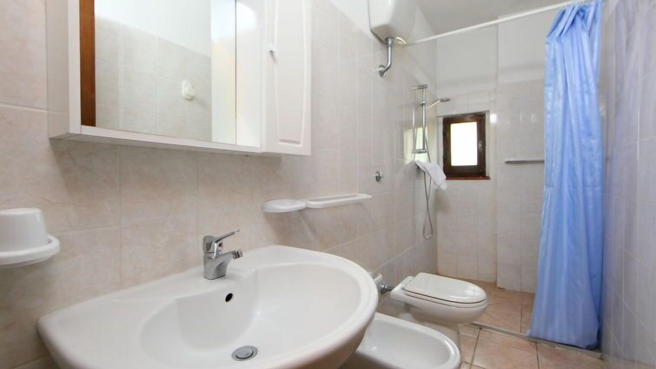 Photo of Bathroom in Neri