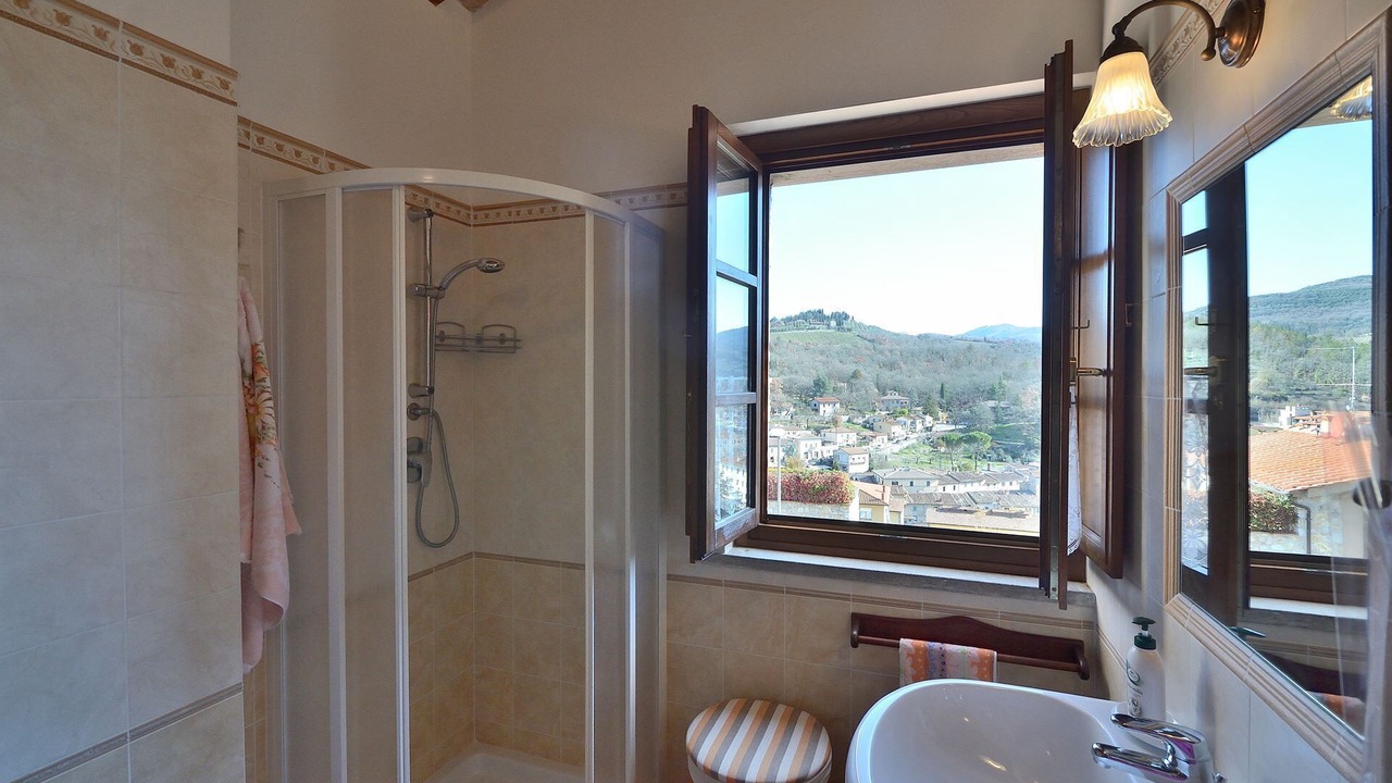 Photo of Bathroom in Gaiole in Chianti
