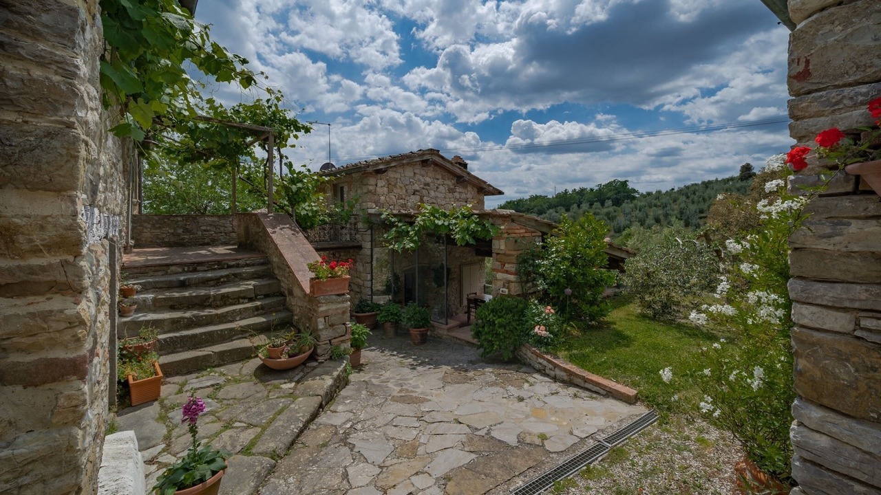 Photo of Patio Balcony in Gaiole in Chianti