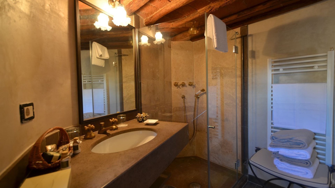 Photo of Bathroom in Vertine