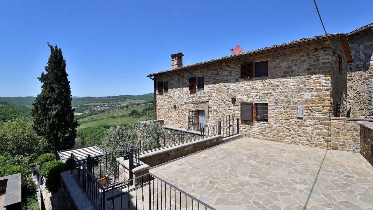 Photo of Patio Balcony in Gaiole in Chianti