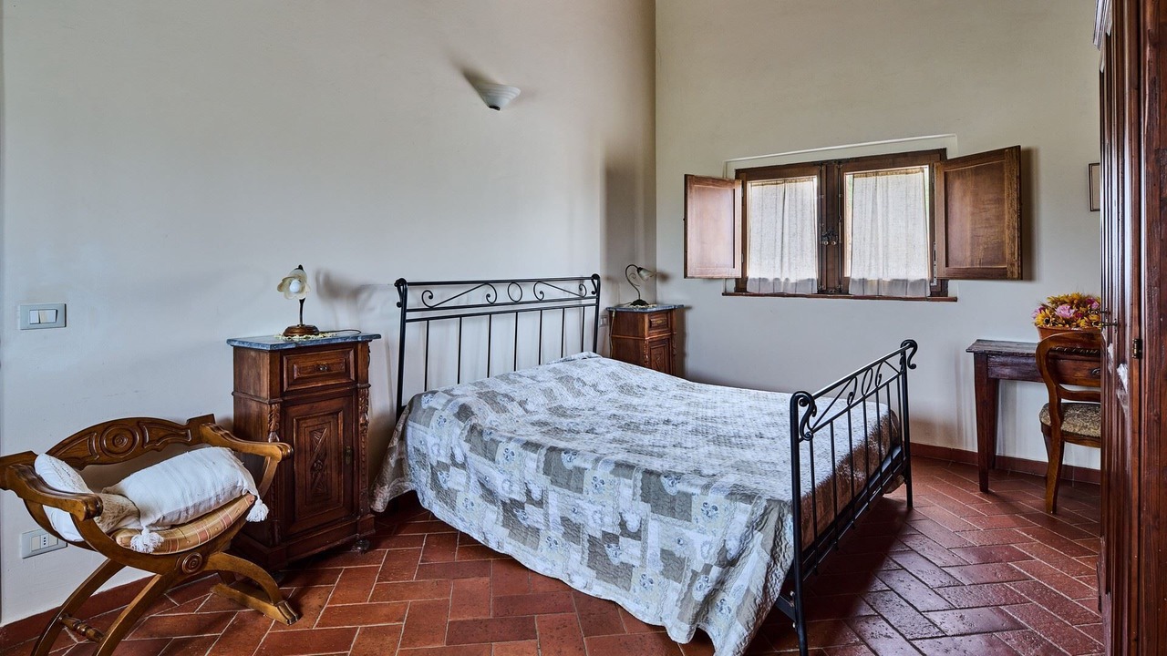 Photo of Bedroom in Neri