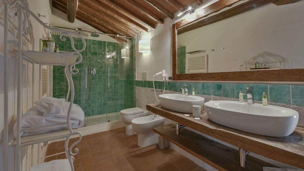Photo of Bathroom in Gaiole in Chianti