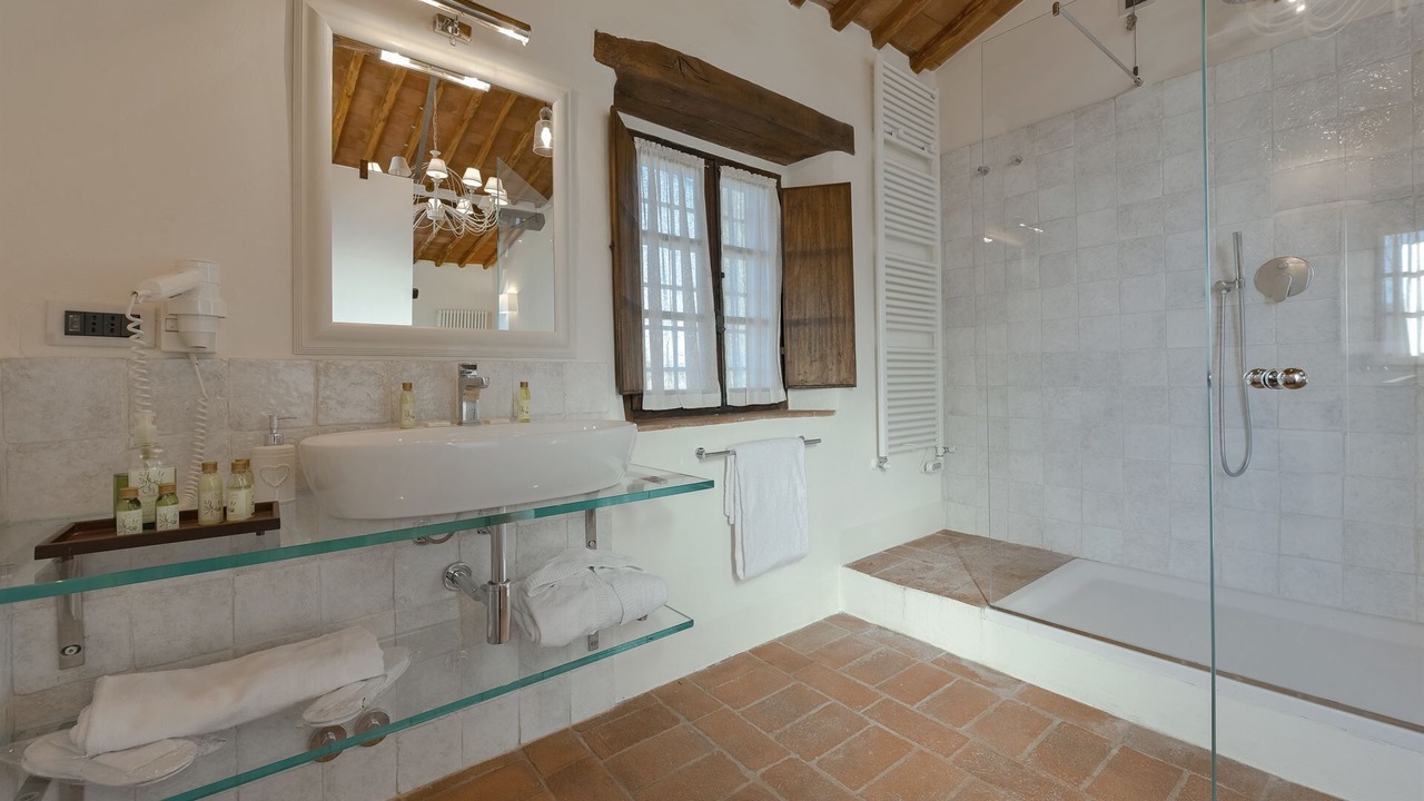 Photo of Bathroom in Gaiole in Chianti